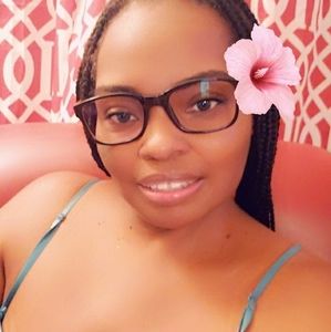 Meet your Posher, Yvette